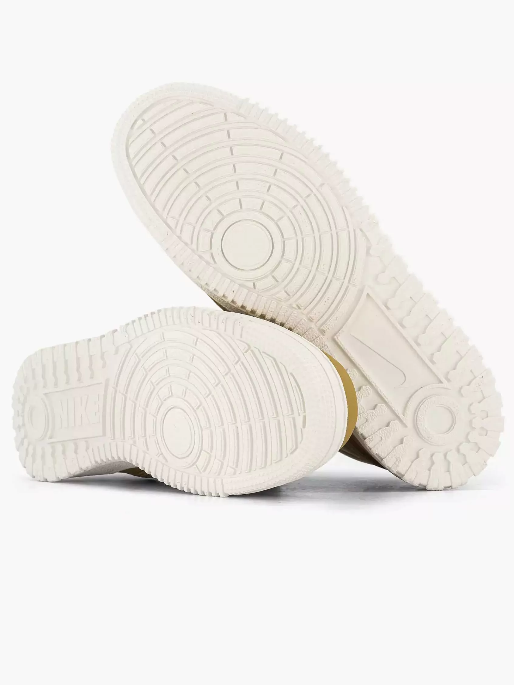 Nike Sneakers>E Court Vision Mid